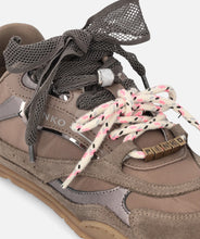 Carica l'immagine nel visualizzatore di Gallery, Pinko sneakers con lacci doppi e applicazioni