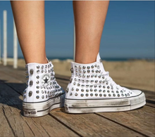 Carica l'immagine nel visualizzatore di Gallery, CONVERSE ALL STAR PLATFORM TOTAL BORCHIE