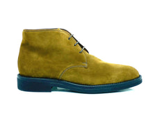 Carica l'immagine nel visualizzatore di Gallery, Barrett Parma 1917 Polacchino in suede colore peridot