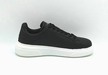 Carica l'immagine nel visualizzatore di Gallery, John Richmond sneakers in pelle