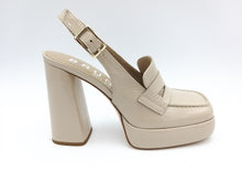 Carica l&#39;immagine nel visualizzatore di Gallery, Bruglia mocassino slingback con tacco
