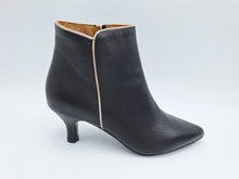 Carica l&#39;immagine nel visualizzatore di Gallery, Federico Rosi stivaletto in pelle
