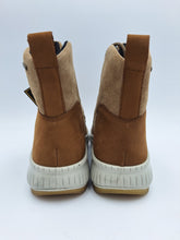 Carica l&#39;immagine nel visualizzatore di Gallery, Legero scarponcino gore-tex
