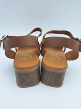 Carica l&#39;immagine nel visualizzatore di Gallery, 136 Oh! My Sandals
