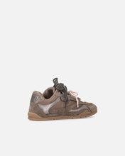 Carica l'immagine nel visualizzatore di Gallery, Pinko sneakers con lacci doppi e applicazioni
