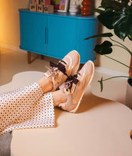 Carica l'immagine nel visualizzatore di Gallery, Pinko sneakers con lacci doppi e applicazioni
