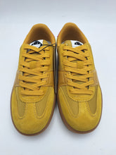 Carica l'immagine nel visualizzatore di Gallery, 02 Ellesse
