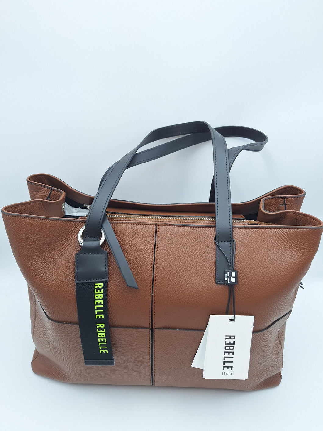 Rebelle borsa