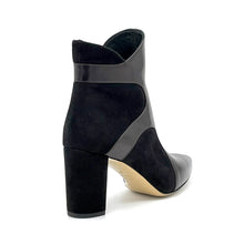 Carica l'immagine nel visualizzatore di Gallery, Elata Stivaletto in pelle e camoscio nero
