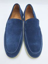 Carica l&#39;immagine nel visualizzatore di Gallery, Berwick 1707 mocassini uomo in suede con fondo gomma
