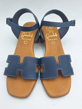 Carica l&#39;immagine nel visualizzatore di Gallery, 135 Oh! My Sandals
