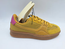 Carica l'immagine nel visualizzatore di Gallery, 02 Ellesse
