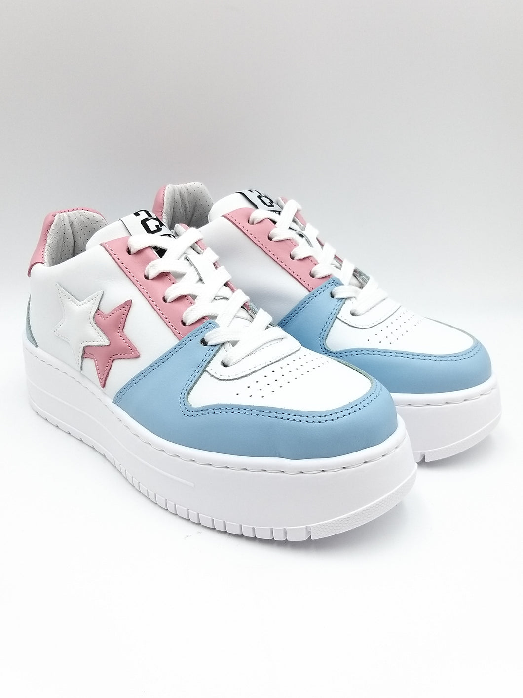 2 Star Sneakers