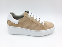 Carica l&#39;immagine nel visualizzatore di Gallery, Callaghan sneakers
