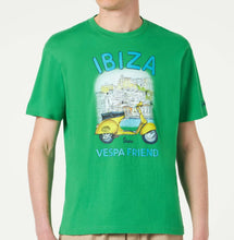 Carica l&#39;immagine nel visualizzatore di Gallery, MC2 SAINT BARTH T-shirt uomo &quot;Ibiza Vespa Friend&quot;
