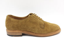 Carica l&#39;immagine nel visualizzatore di Gallery, Berwick 1707 Derby in camoscio color noce
